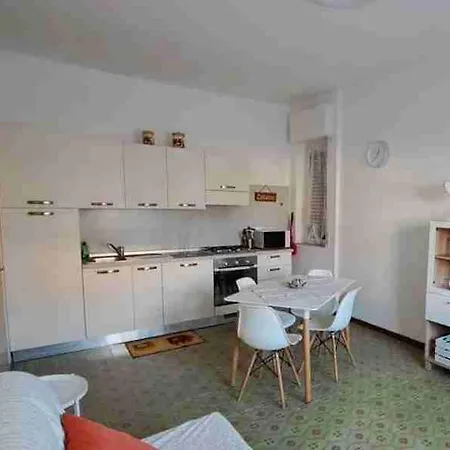 Giulia - Palazzo Milano Appartamento Diano Marina
