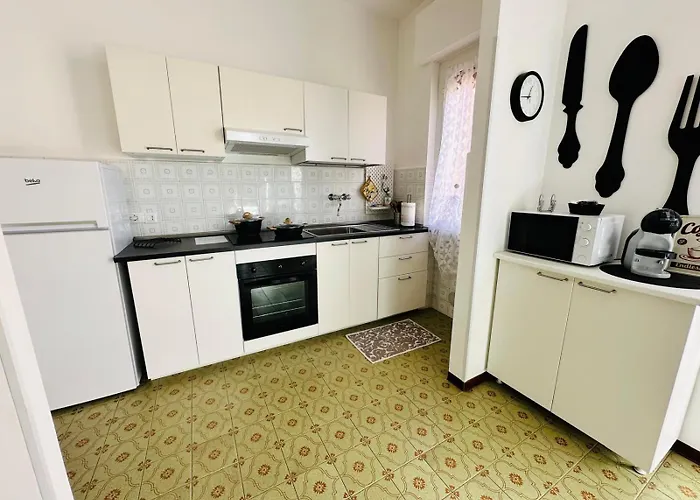 Giulia - Palazzo Milano Apartmán Diano Marina