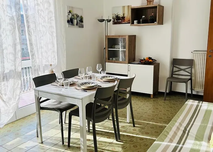 Giulia - Palazzo Milano Apartmán *