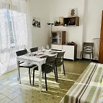 Giulia - Palazzo Milano Apartment *