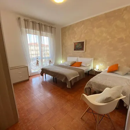Giulia - Palazzo Milano Apartamento *