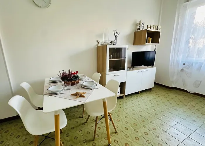 Giulia - Palazzo Milano Diano Marina